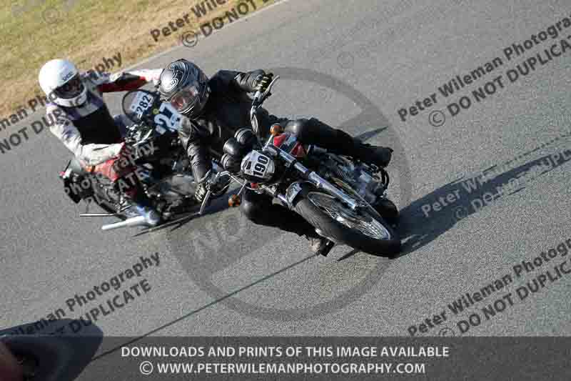 Vintage motorcycle club;eventdigitalimages;mallory park;mallory park trackday photographs;no limits trackdays;peter wileman photography;trackday digital images;trackday photos;vmcc festival 1000 bikes photographs